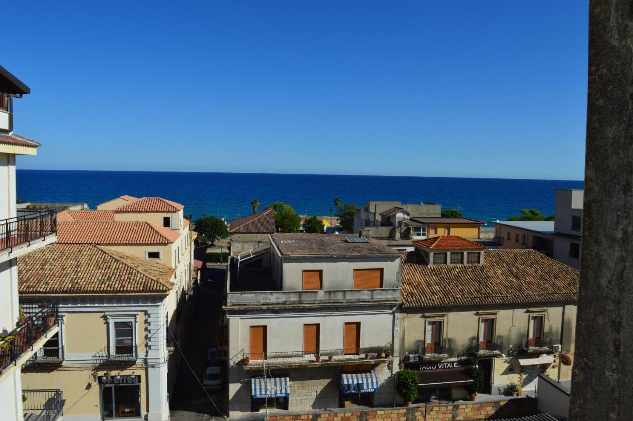 Emerella Luxury Suites Siderno Beach Esterno foto