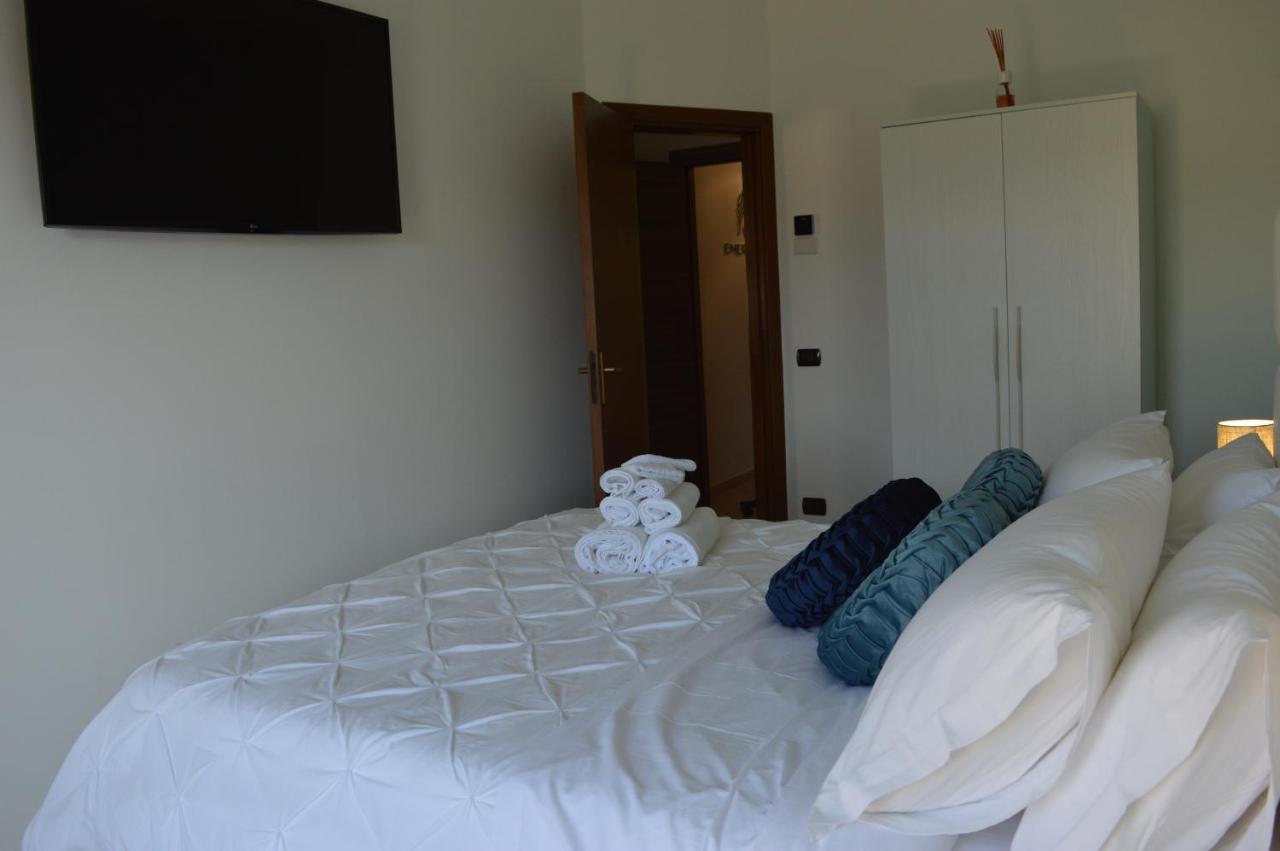 Emerella Luxury Suites Siderno Beach Esterno foto