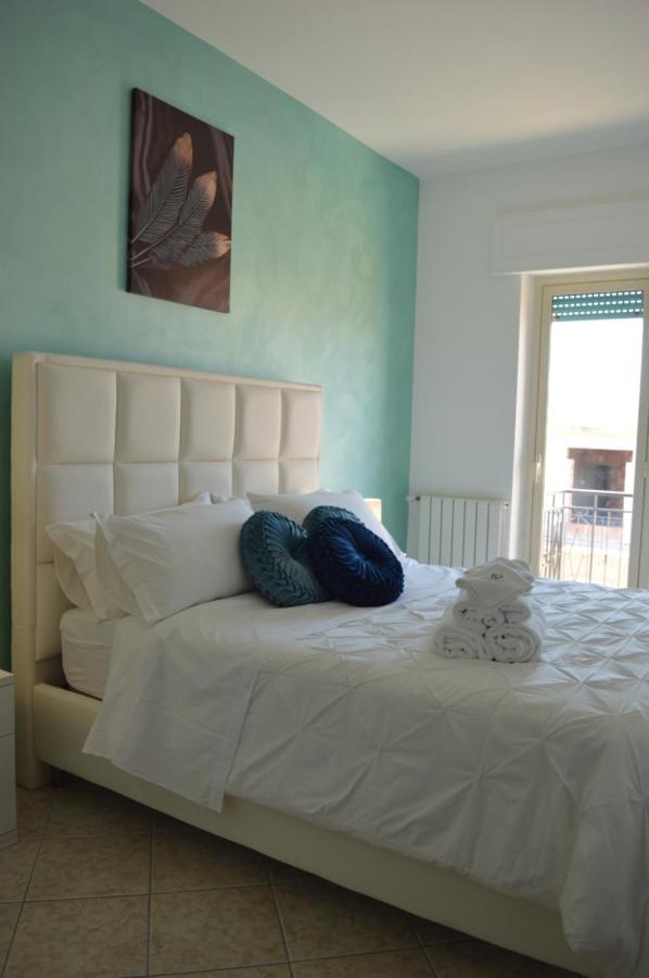 Emerella Luxury Suites Siderno Beach Esterno foto
